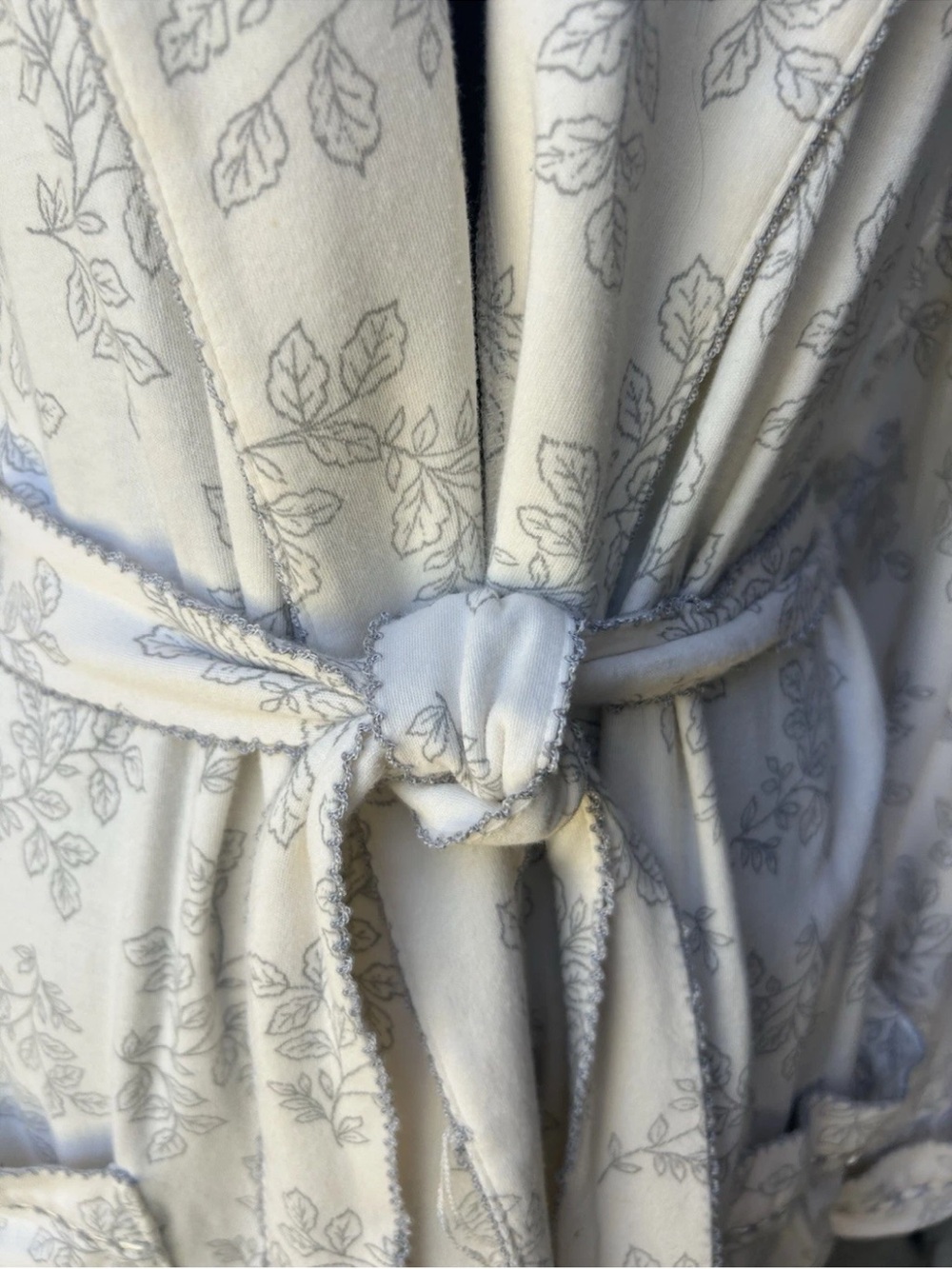 LIZ CLAIBORNE 100% Cotton Robe XL 18/20 Ivory Gray Floral Wrap Styling Excellent - Picture 3 of 13